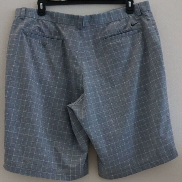 Nike 639801 088 Men's Sz 40 Gray Plaid Dri-Fit Tour Performance Golf Shorts - Picture 2 of 9
